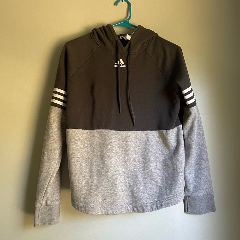 Adidas Sweatshirt